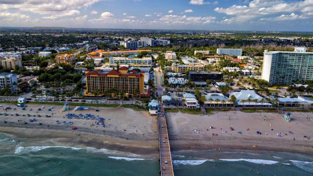 1931 NE 2nd Street 302, Deerfield Beach, FL 33441