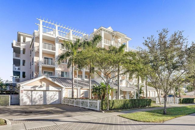 1931 NE 2nd Street 302, Deerfield Beach, FL 33441