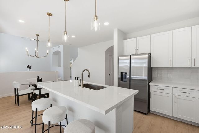 1910 S PORTLAND Avenue, Gilbert, AZ 85295