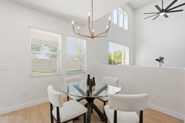 1910 S PORTLAND Avenue, Gilbert, AZ 85295