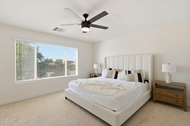 1910 S PORTLAND Avenue, Gilbert, AZ 85295