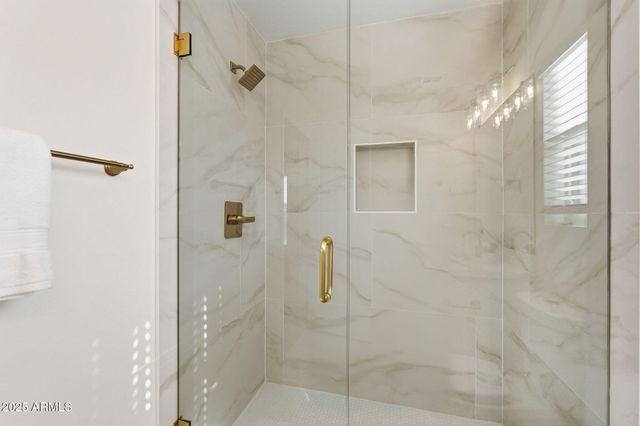 1910 S PORTLAND Avenue, Gilbert, AZ 85295