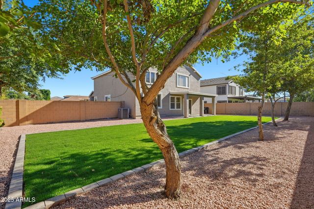 1910 S PORTLAND Avenue, Gilbert, AZ 85295