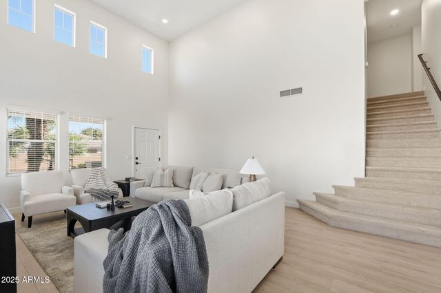 1910 S PORTLAND Avenue, Gilbert, AZ 85295