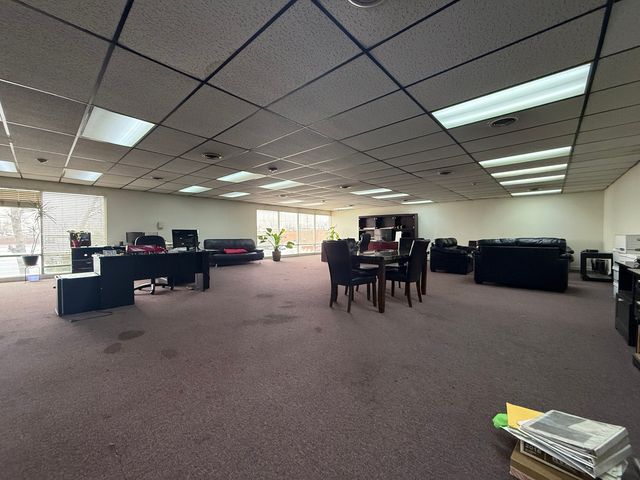 1061 Waveland Avenue, Franklin Park, IL 60131