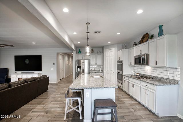 16094 W DESERT HILLS Drive, Surprise, AZ 85379