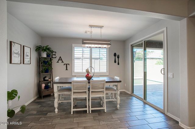 16094 W DESERT HILLS Drive, Surprise, AZ 85379