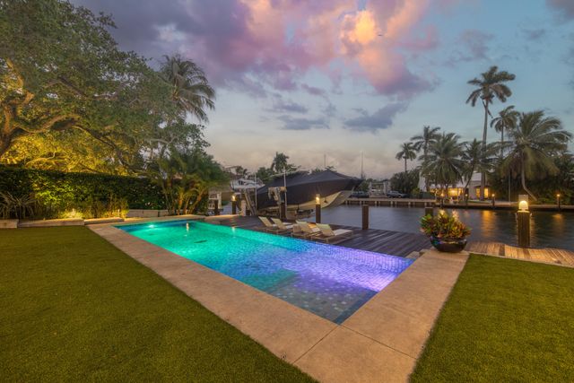 420 SE 17th Avenue, Fort Lauderdale, FL 33301