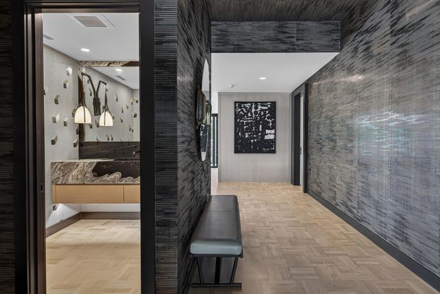 420 SE 17th Avenue, Fort Lauderdale, FL 33301