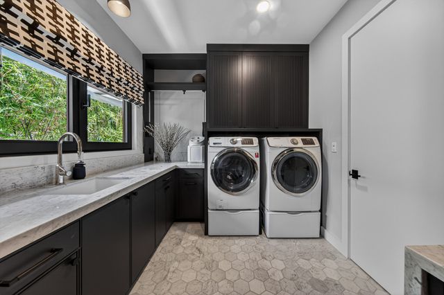 420 SE 17th Avenue, Fort Lauderdale, FL 33301