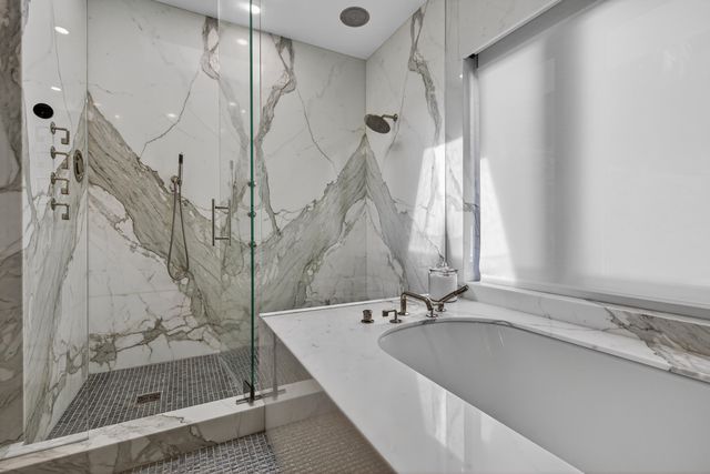 420 SE 17th Avenue, Fort Lauderdale, FL 33301