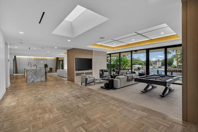 420 SE 17th Avenue, Fort Lauderdale, FL 33301