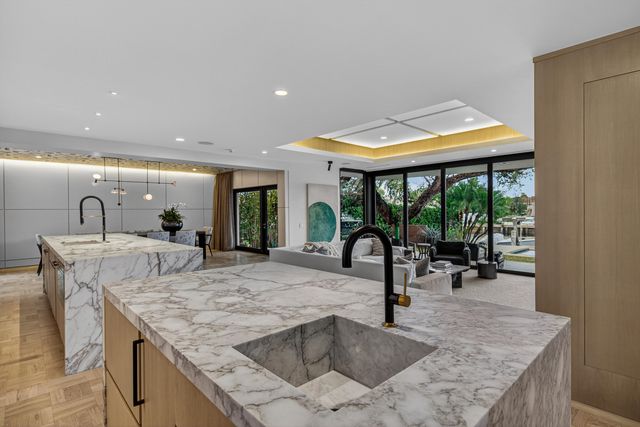 420 SE 17th Avenue, Fort Lauderdale, FL 33301