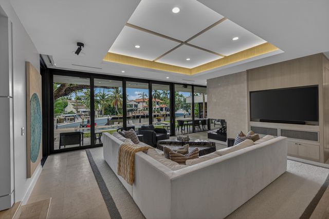 420 SE 17th Avenue, Fort Lauderdale, FL 33301