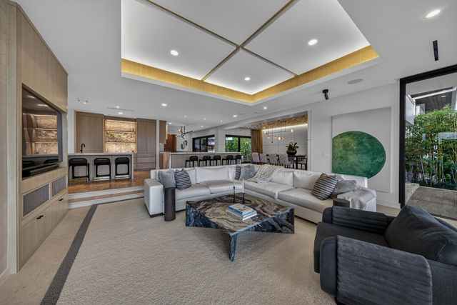 420 SE 17th Avenue, Fort Lauderdale, FL 33301