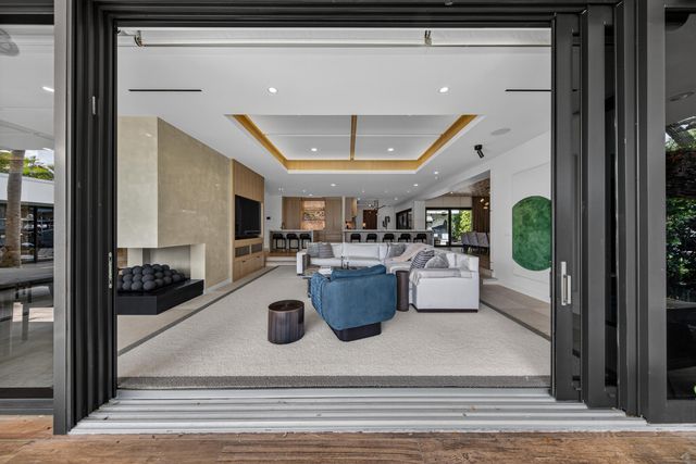 420 SE 17th Avenue, Fort Lauderdale, FL 33301