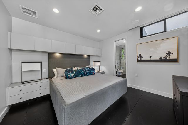 420 SE 17th Avenue, Fort Lauderdale, FL 33301