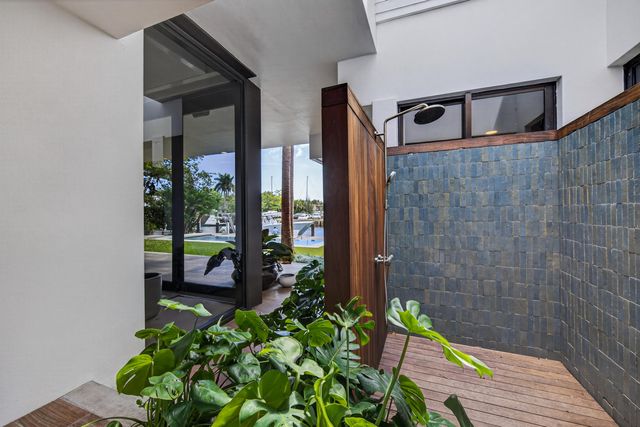 420 SE 17th Avenue, Fort Lauderdale, FL 33301