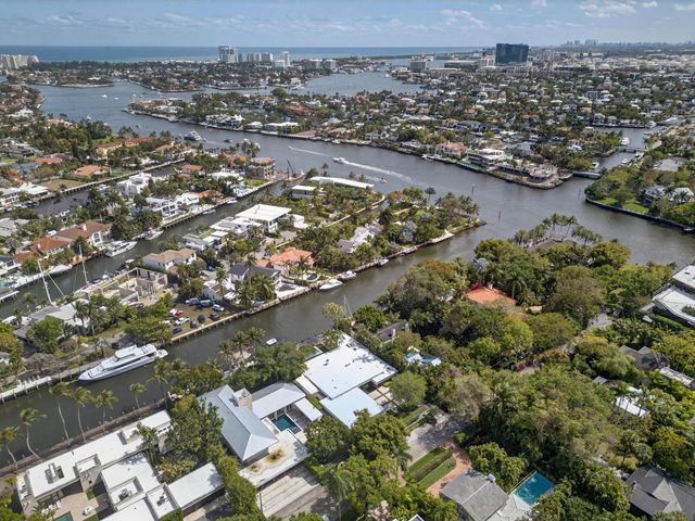 420 SE 17th Avenue, Fort Lauderdale, FL 33301