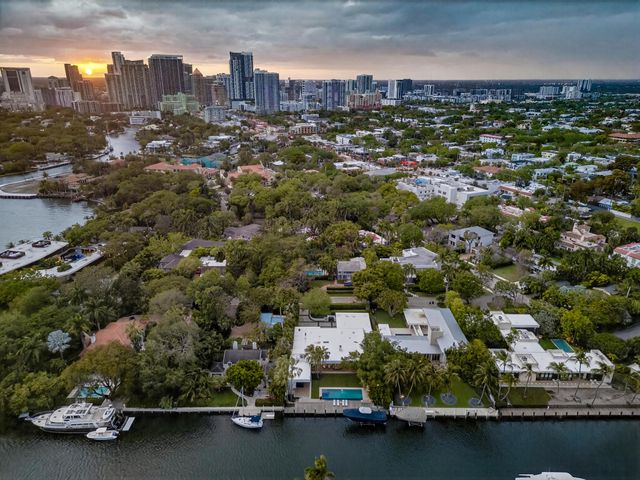 420 SE 17th Avenue, Fort Lauderdale, FL 33301