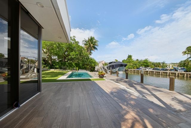 420 SE 17th Avenue, Fort Lauderdale, FL 33301