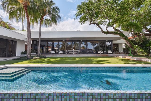 420 SE 17th Avenue, Fort Lauderdale, FL 33301