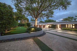 420 SE 17th Avenue, Fort Lauderdale, FL 33301