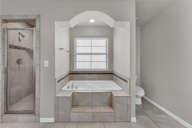 709 SW Barn Valley Road, Bentonville, AR 72712