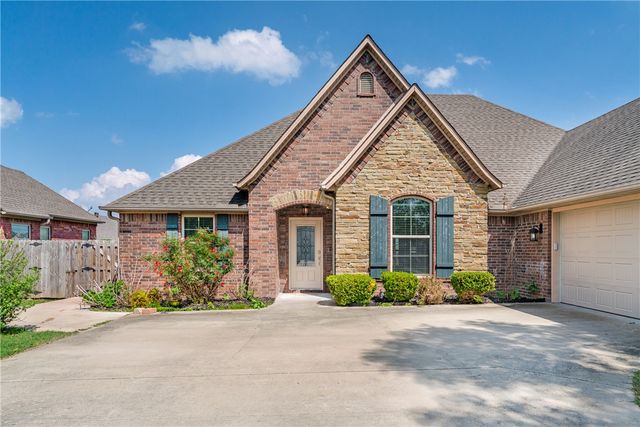 709 SW Barn Valley Road, Bentonville, AR 72712