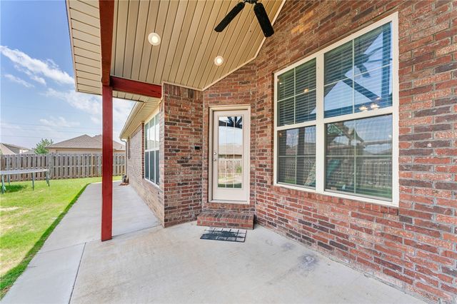709 SW Barn Valley Road, Bentonville, AR 72712