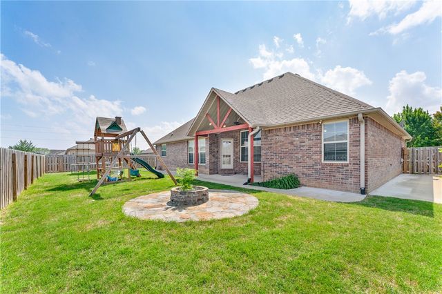 709 SW Barn Valley Road, Bentonville, AR 72712