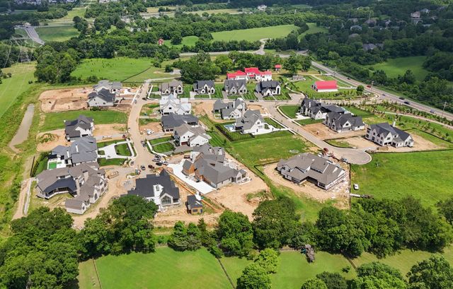 8104 Turning Point Dr, Brentwood, TN 37027