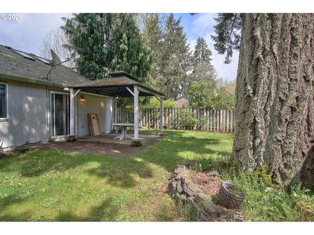302 Nw SADIE Ct, Hillsboro, OR 97124
