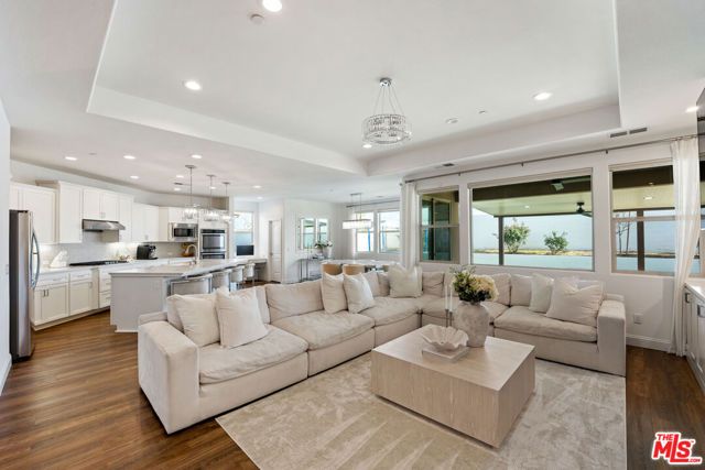 13503 Stonethwaite Lane, Bakersfield, CA 93311