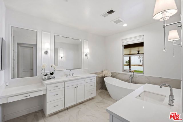 13503 Stonethwaite Lane, Bakersfield, CA 93311