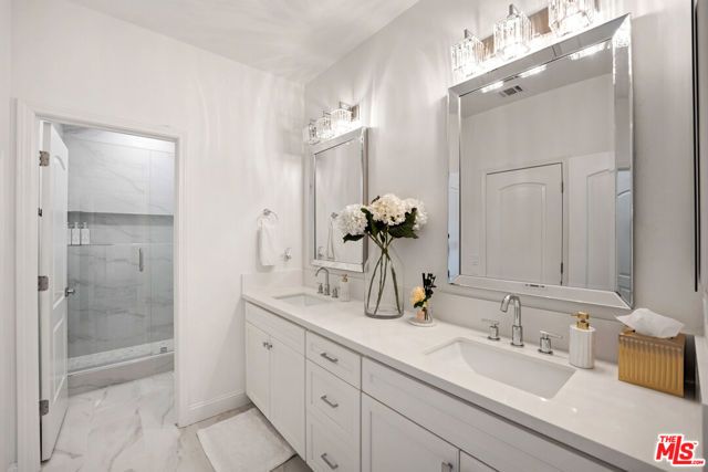 13503 Stonethwaite Lane, Bakersfield, CA 93311