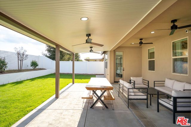 13503 Stonethwaite Lane, Bakersfield, CA 93311