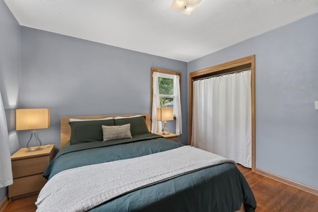 2093 Sherwood Avenue, Saint Paul, MN 55119