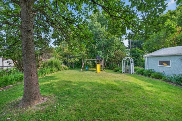 2093 Sherwood Avenue, Saint Paul, MN 55119
