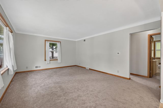 2093 Sherwood Avenue, Saint Paul, MN 55119