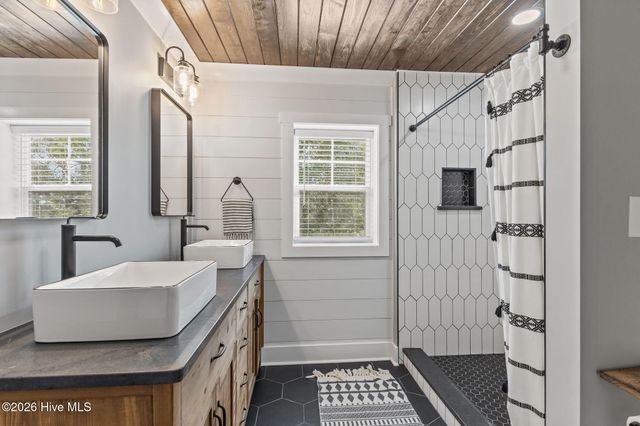 125 Loblolly Drive, Atlantic Beach, NC 28512