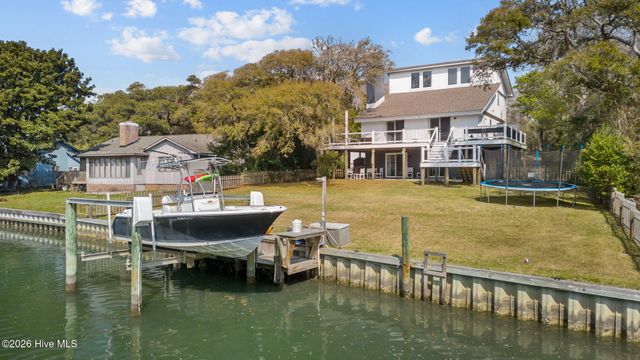 125 Loblolly Drive, Atlantic Beach, NC 28512