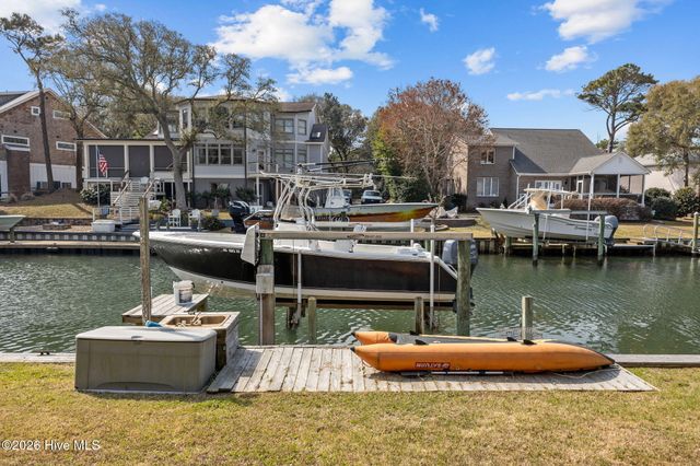 125 Loblolly Drive, Atlantic Beach, NC 28512