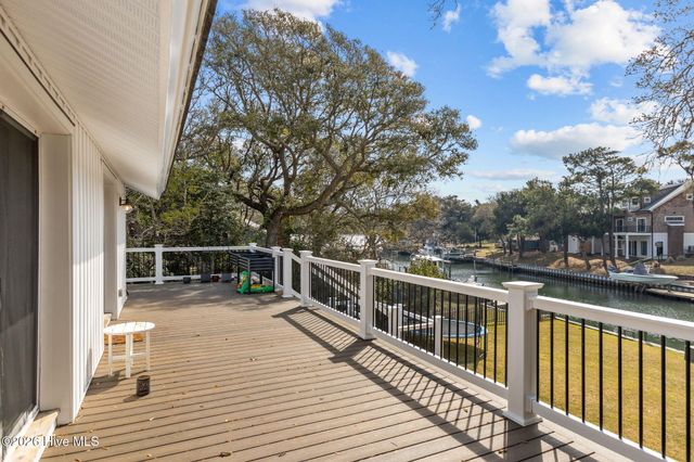 125 Loblolly Drive, Atlantic Beach, NC 28512