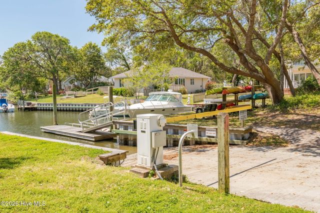 125 Loblolly Drive, Atlantic Beach, NC 28512