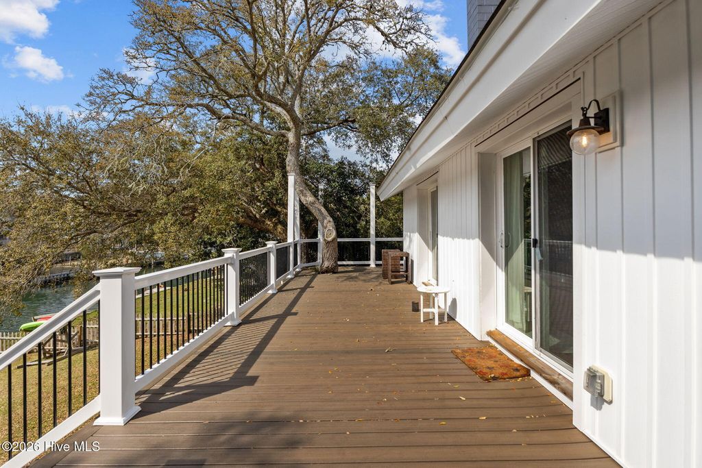 Image 37 of property listing at 125 Loblolly Drive, Atlantic Beach, NC 28512