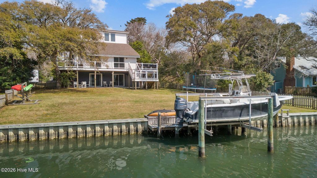 Image 38 of property listing at 125 Loblolly Drive, Atlantic Beach, NC 28512