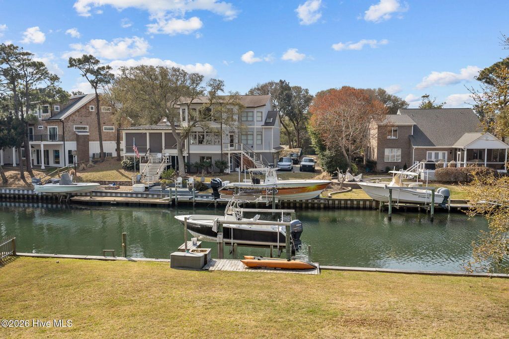 Image 4 of property listing at 125 Loblolly Drive, Atlantic Beach, NC 28512