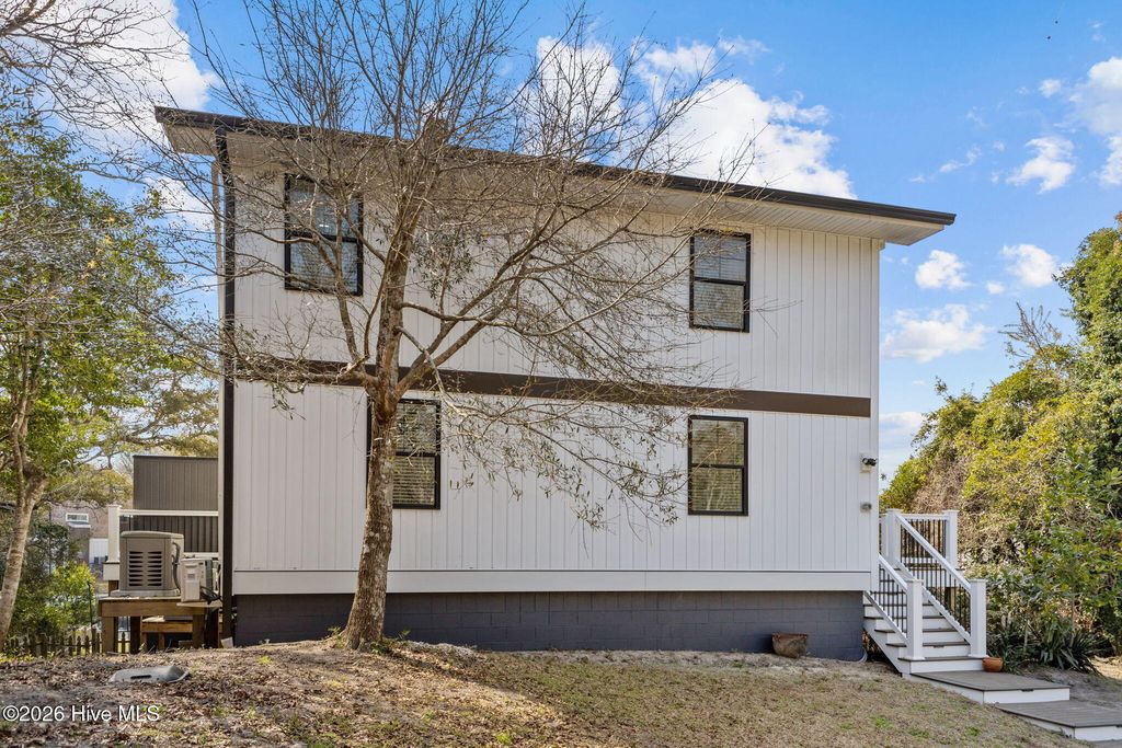 Image 46 of property listing at 125 Loblolly Drive, Atlantic Beach, NC 28512