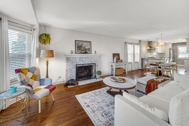 3141 N Odell Avenue, Chicago, IL 60707